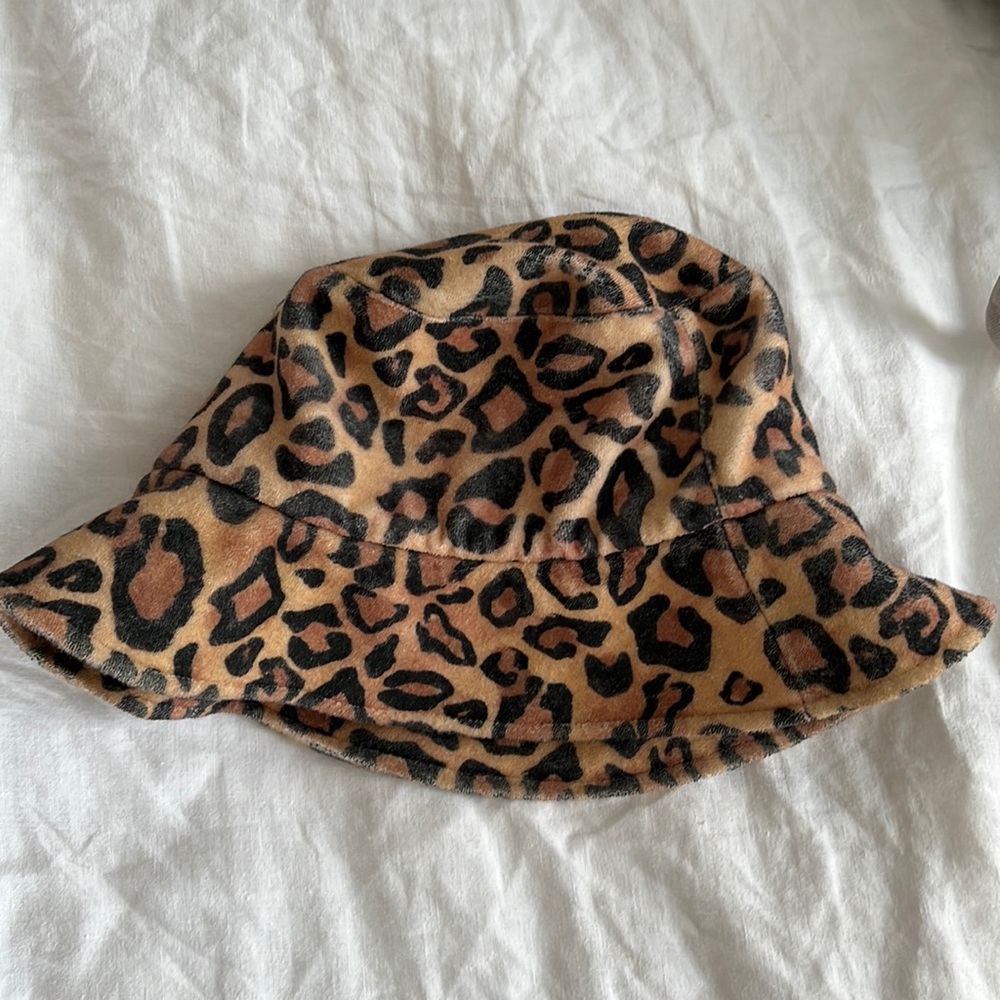 Lack of color terry Leopard Hat - Small/Medium